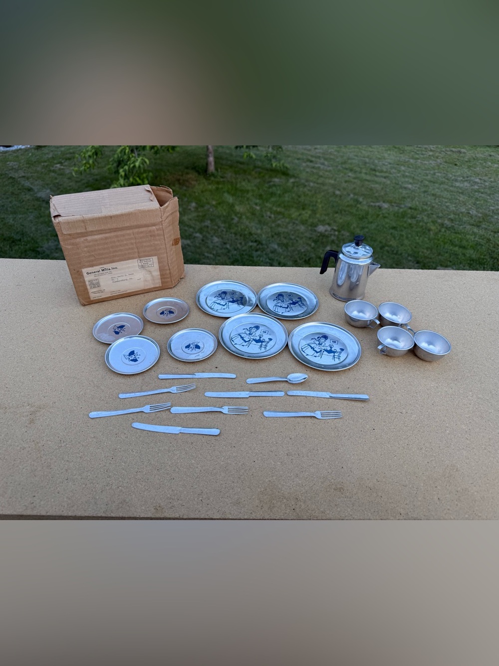 Vintage 1940s Little Bo Peep Aluminum Toy Dish Set W/ Original Shipping Box